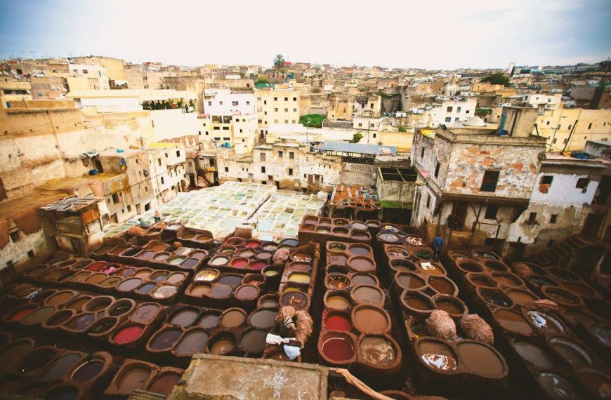 concrete4 days Sahara tour from Marrakech to Fes houses during daytime
